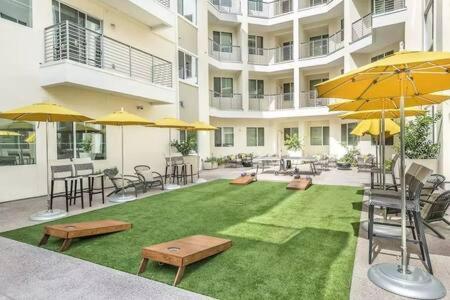 Paradise Cozysuites With Pool And Jacuzzi 11 Phoenix Exterior photo
