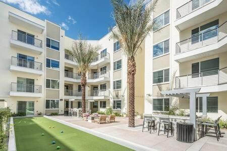 Paradise Cozysuites With Pool And Jacuzzi 11 Phoenix Exterior photo