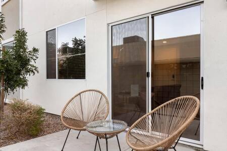 Paradise Cozysuites With Pool And Jacuzzi 11 Phoenix Exterior photo